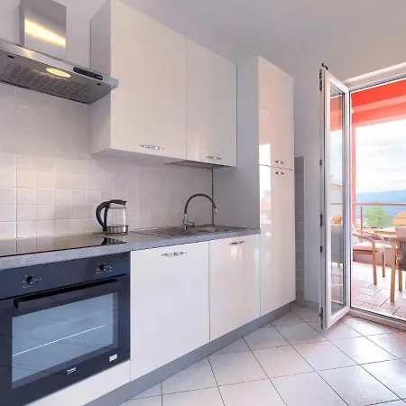 Апартаменты Flores By Interhome Рабац