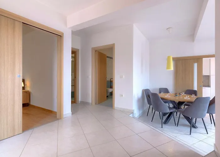 Appartement Flores By Interhome *