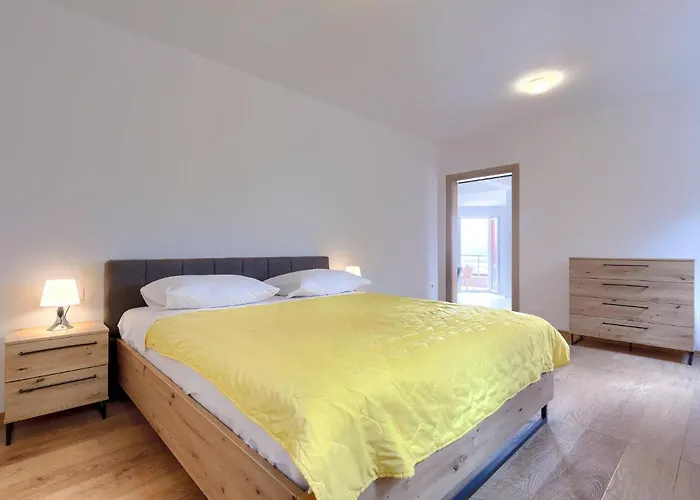 Appartement Flores By Interhome