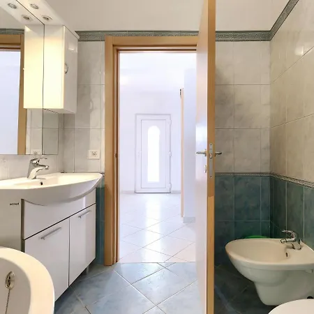 Flores By Interhome